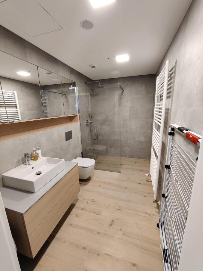 Pinea Apartments 波别罗沃 外观 照片