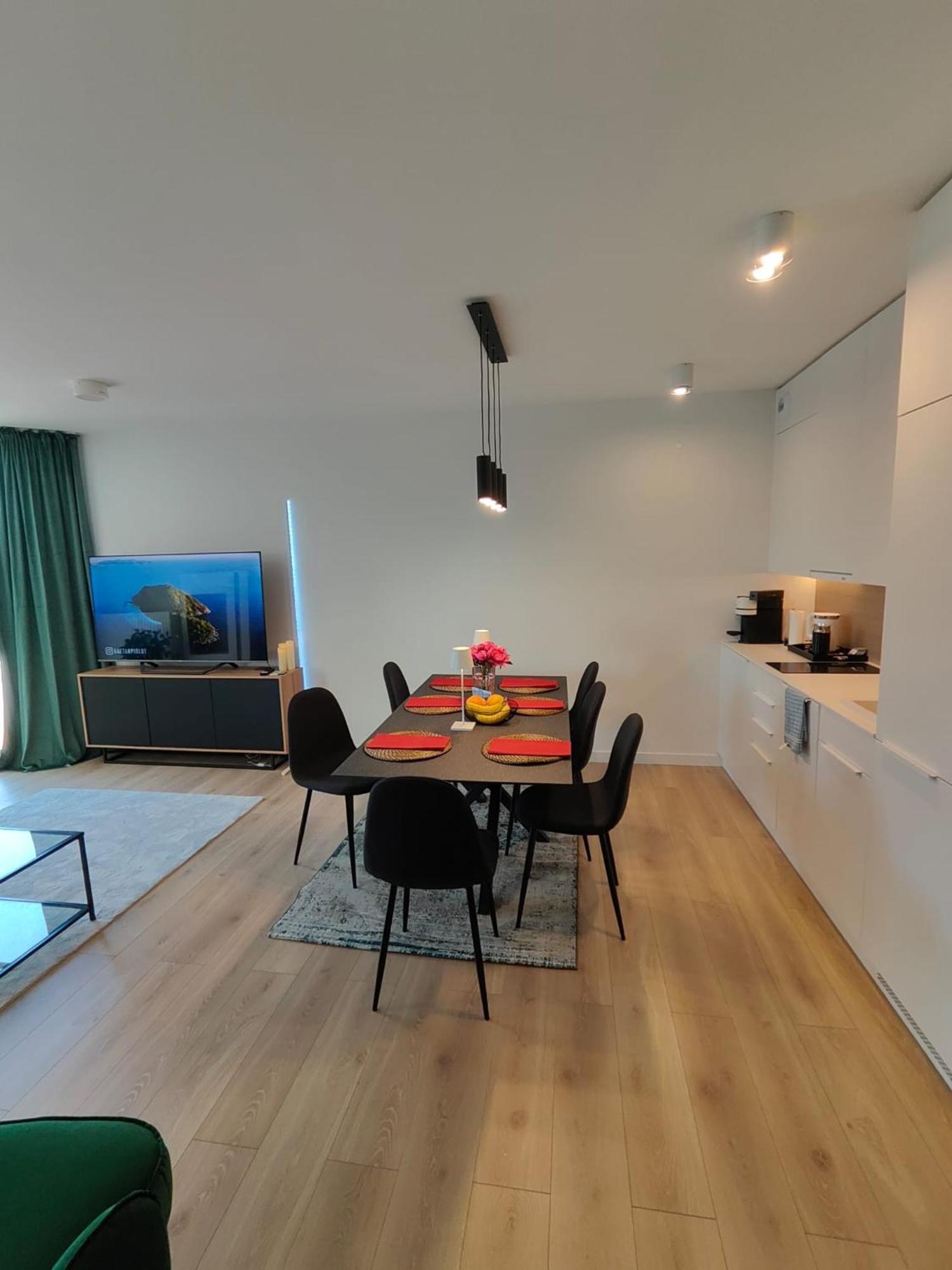 Pinea Apartments 波别罗沃 外观 照片